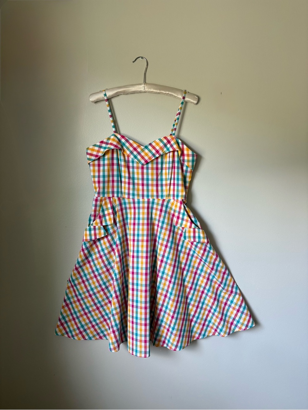 Voodoo Vixen Megan 50's Multicolour Check
Dress - Size L - Excellent Condition